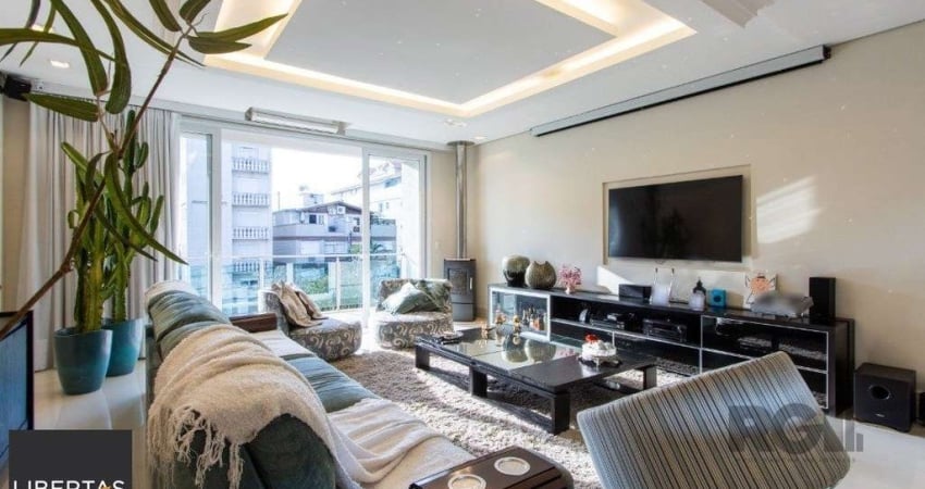 Casa com 5 suites com area privativa 714,00