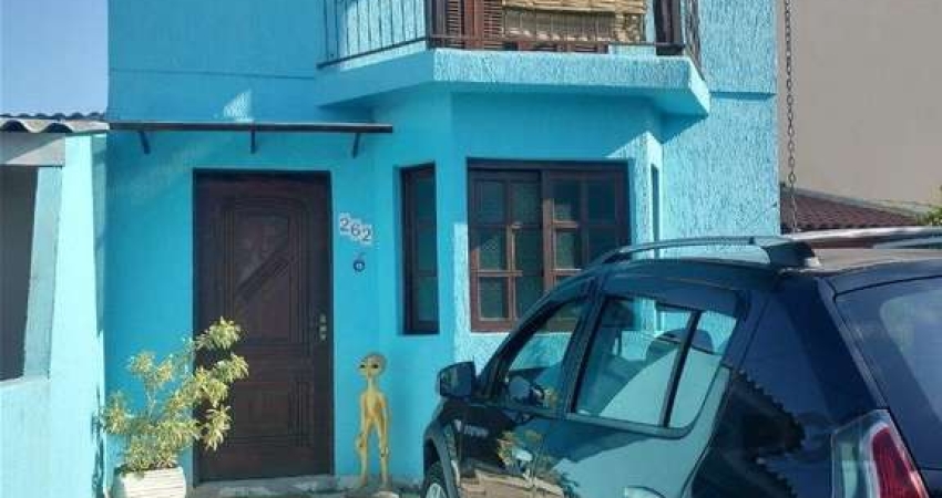 Casa com 3 quartos à venda na Rua Enio Berwanger, 262, Hípica, Porto Alegre