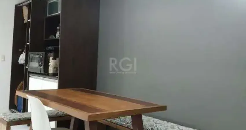 Casa Condomínio para Venda  2 dormitórios, sendo 1 suites, 1 vaga - Hípica
