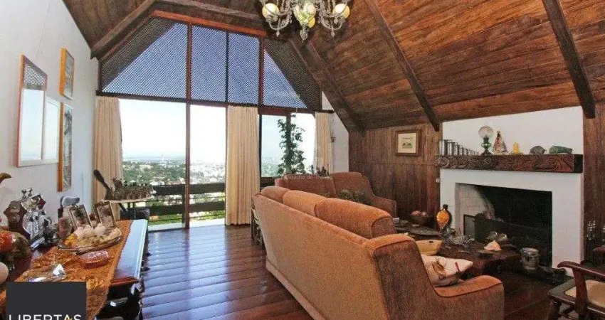 Casa 3 dor. sendo 1 suite, piscina, com vista panorâmica  no Morro Apamecor.