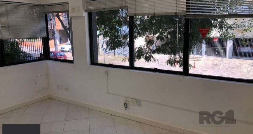 Excelente sala comercial. 2 salas muito espaçosas e uma meno