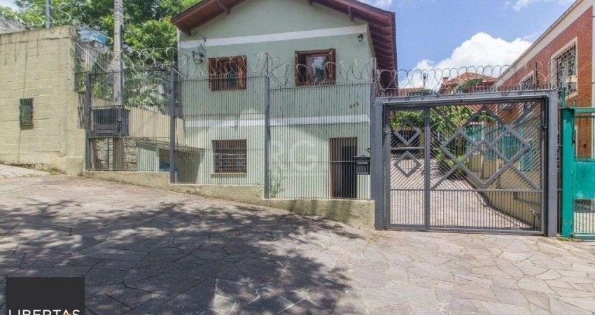 Casa para Venda - 380.83m², 5 dormitórios, sendo 1 suites, 2 vagas - Glória
