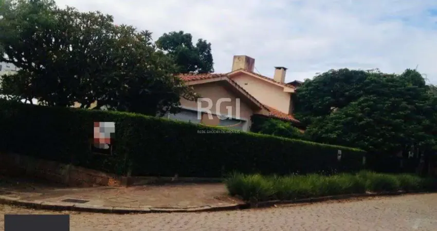 Casa para Venda - 500m², 8 dormitórios, sendo 1 suites, 3 vagas - Jardim Lindóia