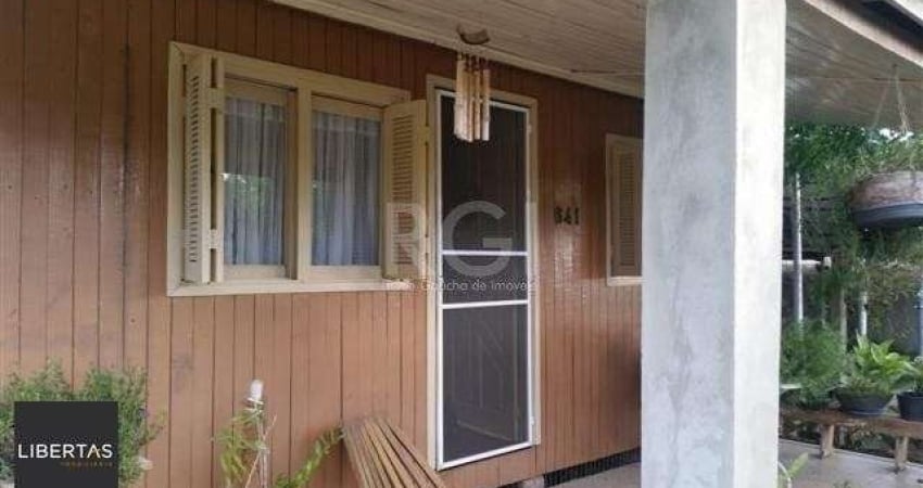 Casa para Venda - 300m², 2 dormitórios, sendo 1 suites, 1 vaga - Lami