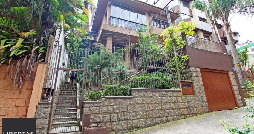 Casa para Venda - 464.5m², 3 dormitórios, sendo 1 suites, 3 vagas - Petrópolis