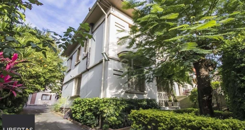 Casa para Venda - 1016m², 4 dormitórios, 6 vagas - Menino Deus