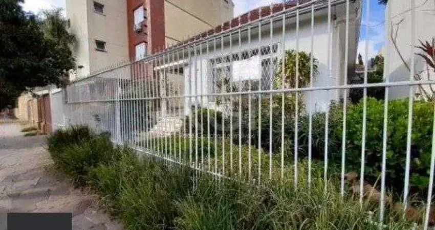 Terreno para Venda - 228m², 3 dormitórios, sendo 1 suites, 2 vagas - Menino Deus