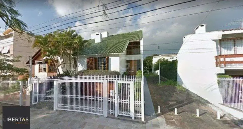Casa para Venda - 380m², 3 dormitórios, sendo 1 suites, 5 vagas - Jardim Lindóia