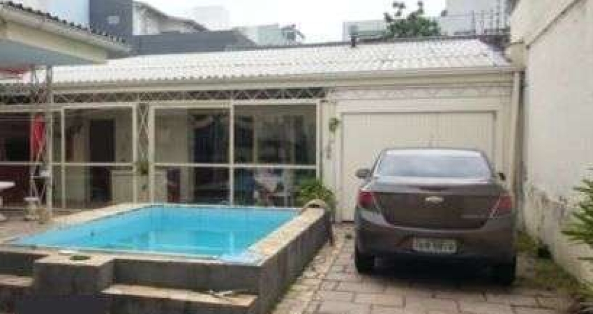 Casa para Venda - 330m², 5 dormitórios, sendo 1 suites, 7 vagas - Menino Deus