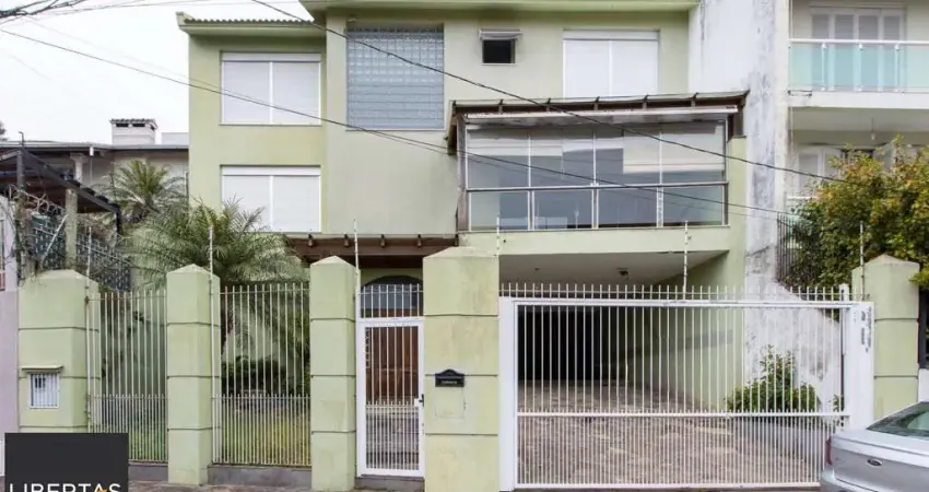 Casa para Venda - 470m², 3 dormitórios, sendo 1 suites, 6 vagas - Nonoai