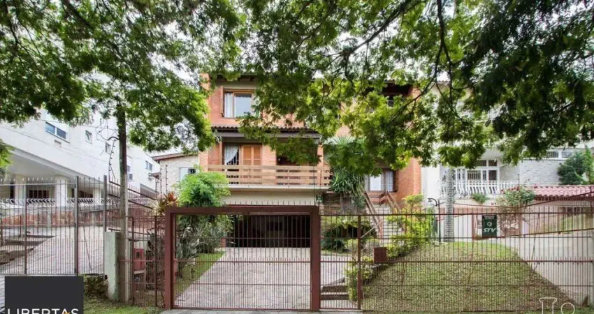 Casa para Venda - 416.89m², 4 dormitórios, sendo 1 suites, 5 vagas - Tristeza