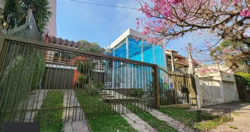 Vende-se excelente cada 3 quartos com suíte, 4 vagas, anexo comn salão de festas, podendo ser usada para fins comerciais - 255m² - Chácara das Pedras