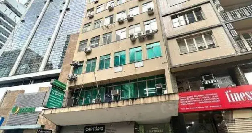 Apartamento JK no Centro desocupado