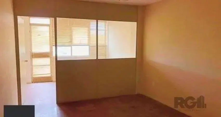 Sala / Conjunto comercial no Partenon com 32m² desocupada fundos