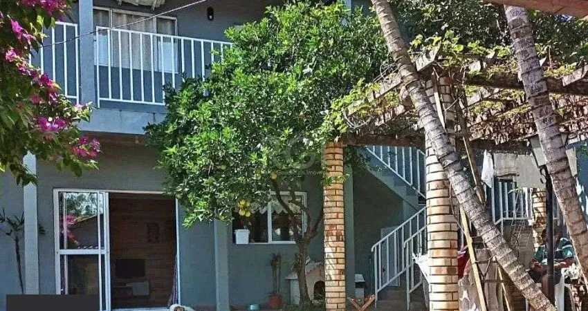 Casa para Venda - 300m², 5 dormitórios, sendo 2 suites, 4 vagas - Bela Vista