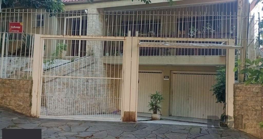 Casa com 3 quartos à venda na Rua Fagundes Varela, 153, Santo Antônio, Porto Alegre