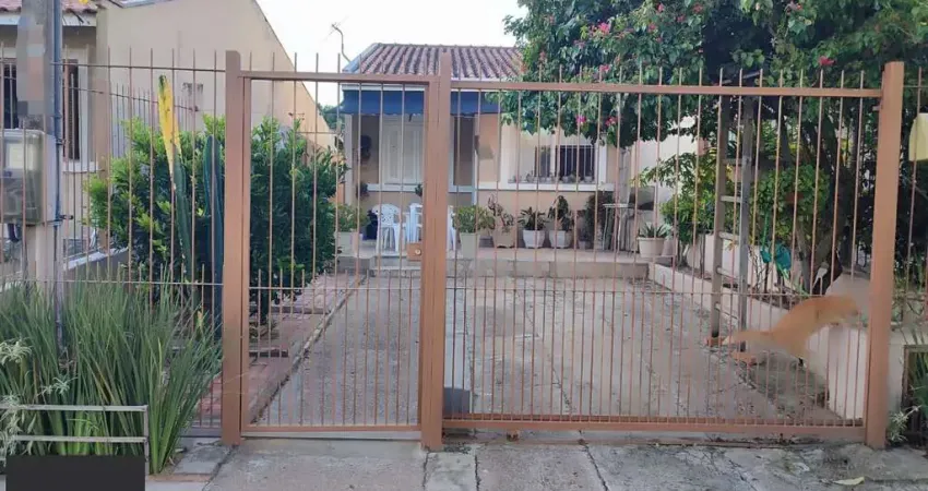 Casa com 2 quartos à venda na Rua Carlos Maximiliano Fayet, 1072, Hípica, Porto Alegre