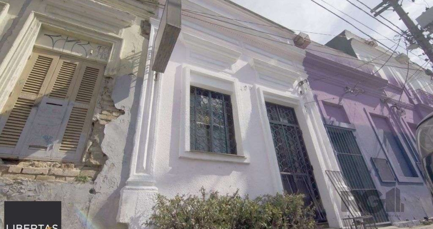 Excelente casa de 116m² com  2 dormitórios no bairro Cidade Baixa.