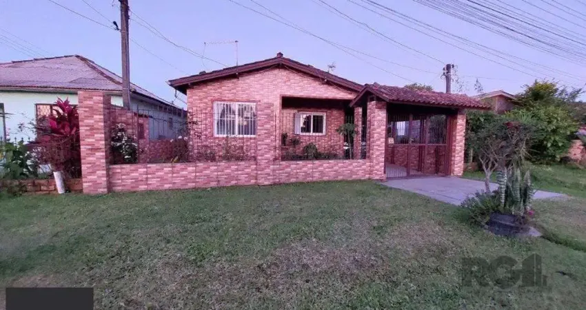 Casa com 3 quartos à venda na Rua A, 200, Extrema, Porto Alegre