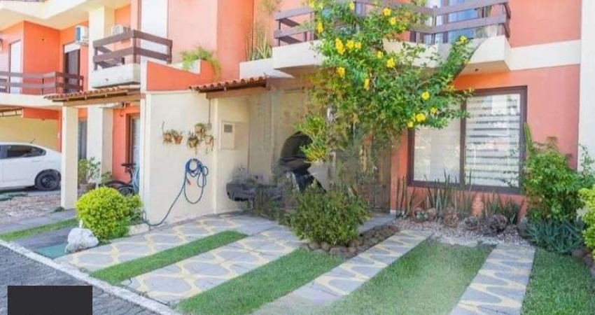 Linda casa com 3 dormitórios, sendo 1 Suíte, Sala Ampla no Condomínio de Ótima Localização