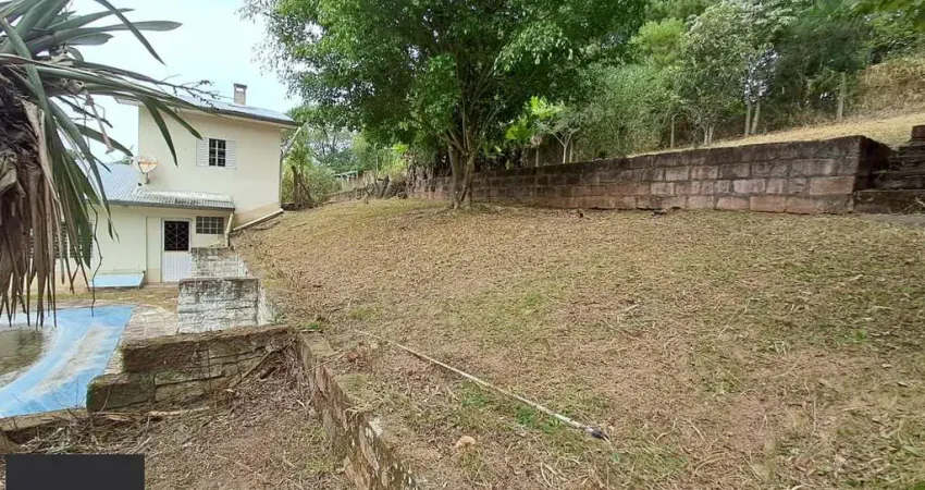 Sítio à Venda com 1390m² e 3 dormitórios,sendo 1 suíte, por R$ 198.000