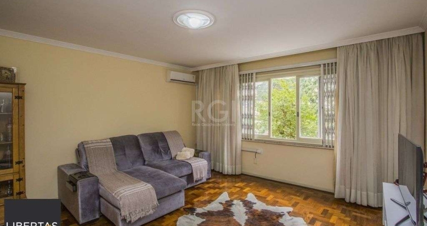Apartamento para Venda - 131.16m², 3 dormitórios, sendo 1 suites, 1 vaga - Menino Deus
