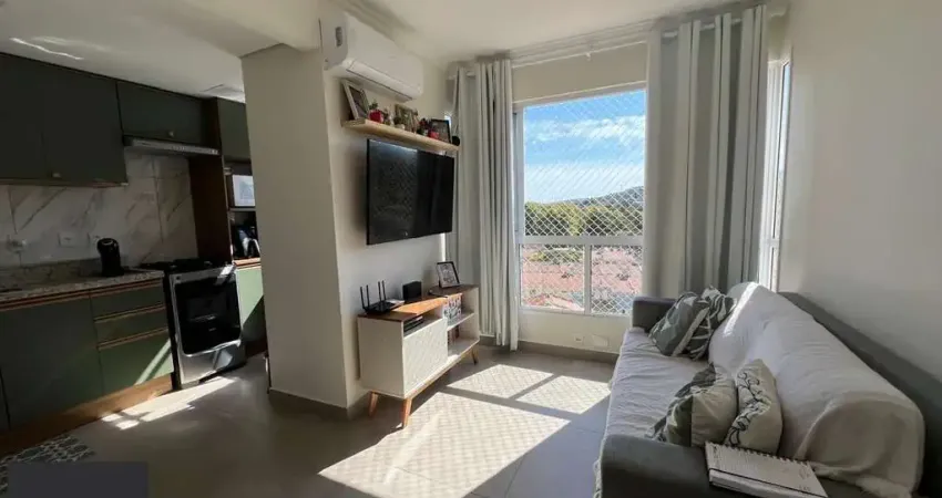 Apartamento no bairro Cavalhada 2 dormitórios , vaga coberta, portaria 24 horas.
