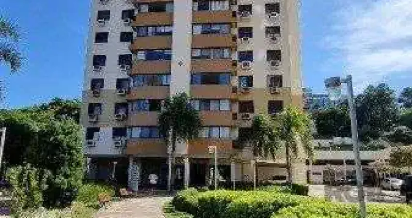 Apartamento 03 dormitórios, duas vagas individuais, edifício com infra, Bairro Cristal