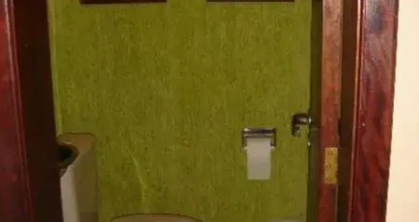 Casa para Venda - 500m², 4 dormitórios, sendo 1 suites, 1 vaga - Imperial Parque