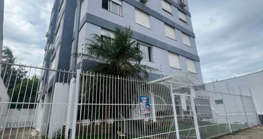 Cobertura semímobiliada no coração do bairro Menino Deus, em Porto Alegre a venda.