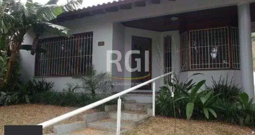 Casa para Venda - 340m², 3 dormitórios, sendo 2 suites, 6 vagas - Jardim Isabel