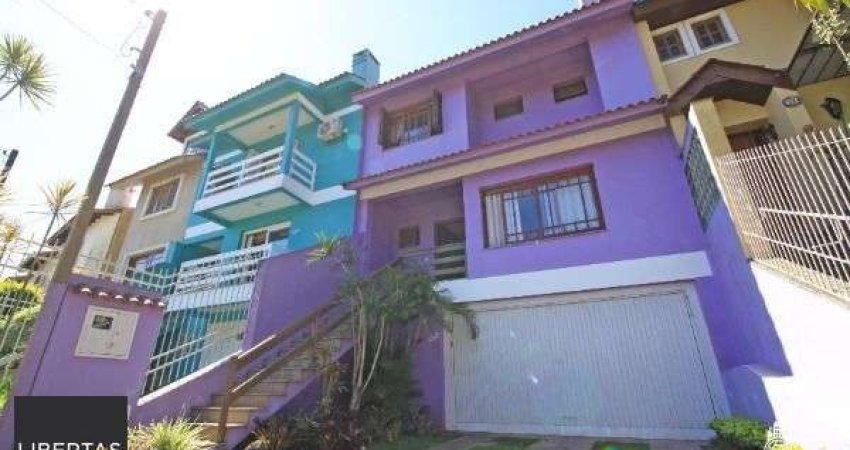 Casa para Venda - 205m², 3 dormitórios, sendo 1 suites, 2 vagas - Altos Do Ipê