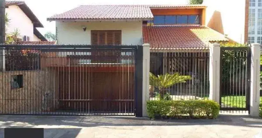 Casa para Venda - 287m², 4 dormitórios, sendo 1 suites, 4 vagas - Tristeza