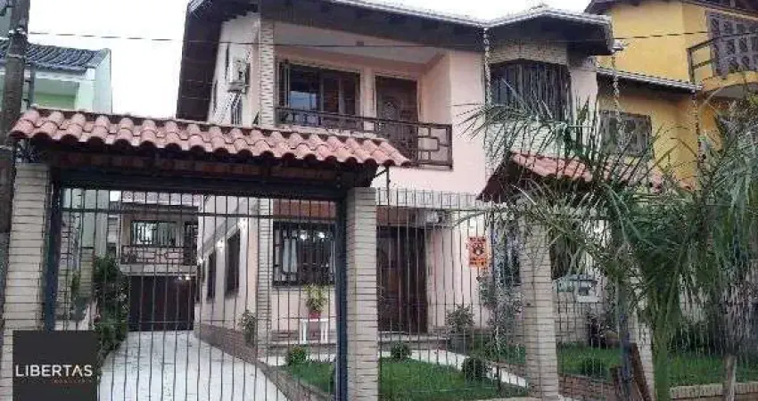 Casa para Venda - 300m², 3 dormitórios, sendo 3 suites, 4 vagas - Espirito Santo