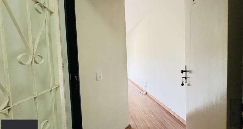 Apartamento com 2 dormitórios, 59m2, localizado no 5º andar, no Bairro Nonoai