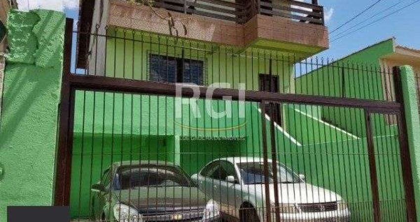 Casa para Venda - 450m², 4 dormitórios, sendo 1 suites, 2 vagas - Vila Ipiranga