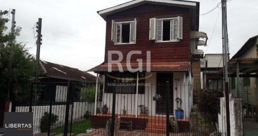 Sobrado para Venda - 280m², 4 dormitórios, 4 vagas - Cavalhada