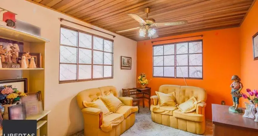 Casa com 4 Dorms e Terreno Amplo – bairro São João, 400m²