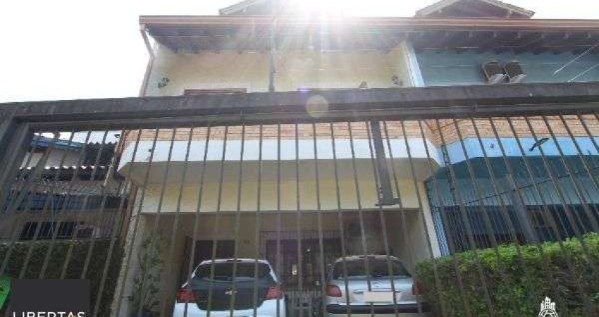 Casa para Venda - 200m², 4 dormitórios, sendo 1 suites, 3 vagas - Ipanema