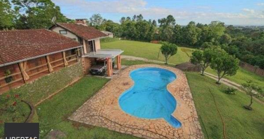 Sítio para Venda - 700m², 4 dormitórios, 3 vagas - Hípica