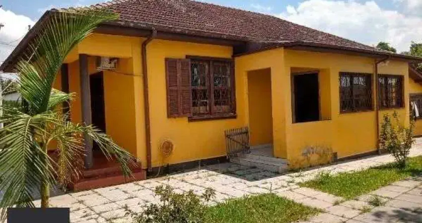 Casa para Venda - 100m², 2 dormitórios, 8 vagas - Guarujá