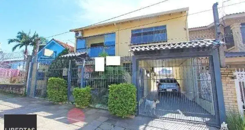 Casa para Venda - 229.6m², 3 dormitórios, sendo 1 suites, 4 vagas - Cavalhada