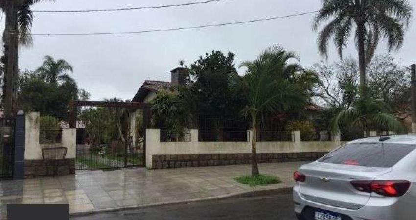 Casa para Venda - 320000m², 3 dormitórios, sendo 1 suites, 10 vagas - Belém Novo