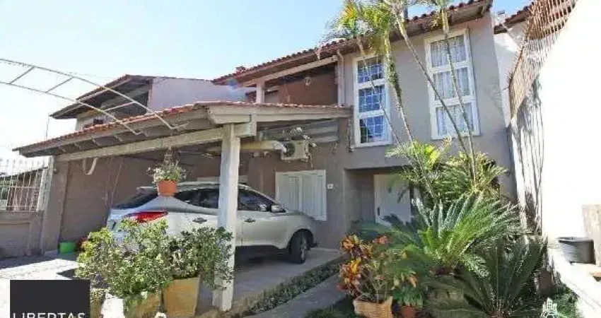 Casa para Venda - 219.05m², 3 dormitórios, sendo 1 suites, 2 vagas - Bahamas