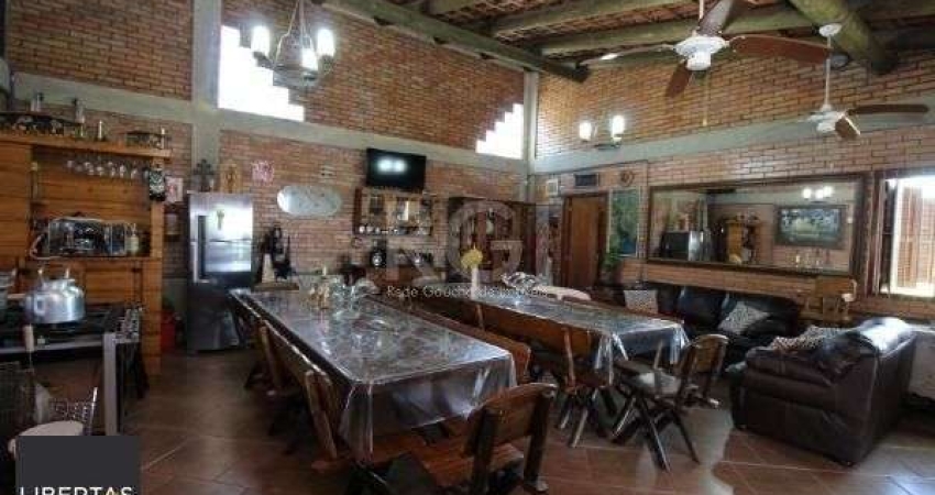 Casa para Venda - 111.89m², 1 dormitório, Cascata