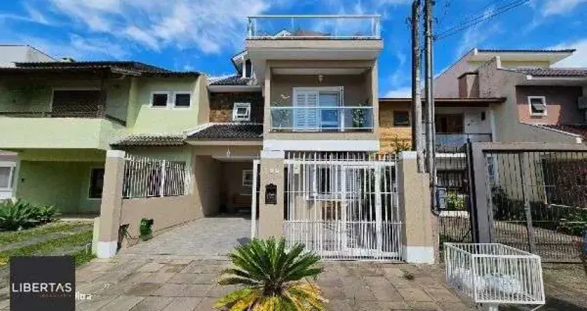 Casa em Porto Alegre, no bairro Hípica, com 3 dormitório(s), e 3 banheiros, à venda.