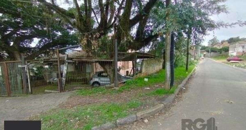 Terreno em Porto Alegre, no bairro Santa Tereza, à venda.