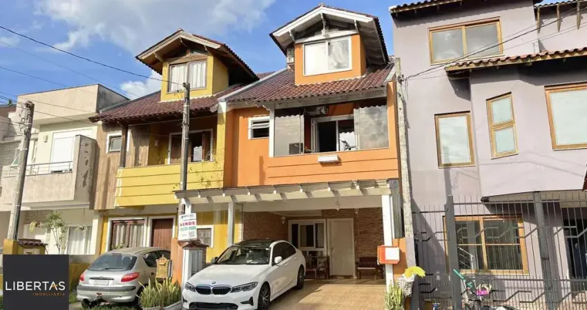 Casa em Porto Alegre, no bairro Hípica, com 3 dormitório(s), e 3 banheiros, à venda.