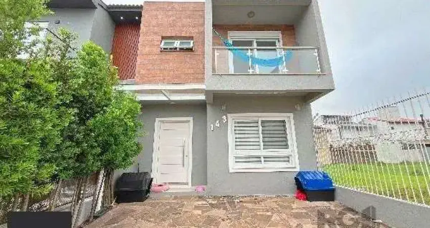 Casa em Porto Alegre, no bairro Hípica, com 3 dormitório(s), e 3 banheiros, à venda.