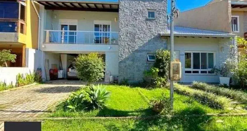 Casa em Porto Alegre, no bairro Hípica, com 3 dormitório(s), e 3 banheiros, à venda.